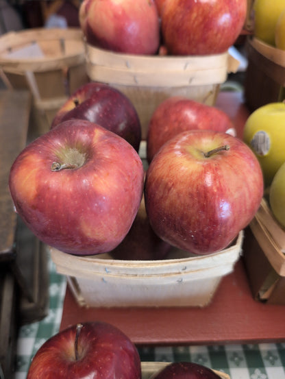 Red Delicious Apples